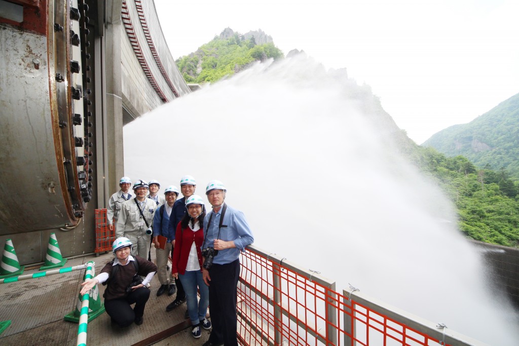 International Students Visit the Flood Control Project by the Ministry of Land, Infrastructure, Transport and Tourism’s (MLIT) <br />~ Toward Deeper Understanding of Science and Technology Policies in Japan~