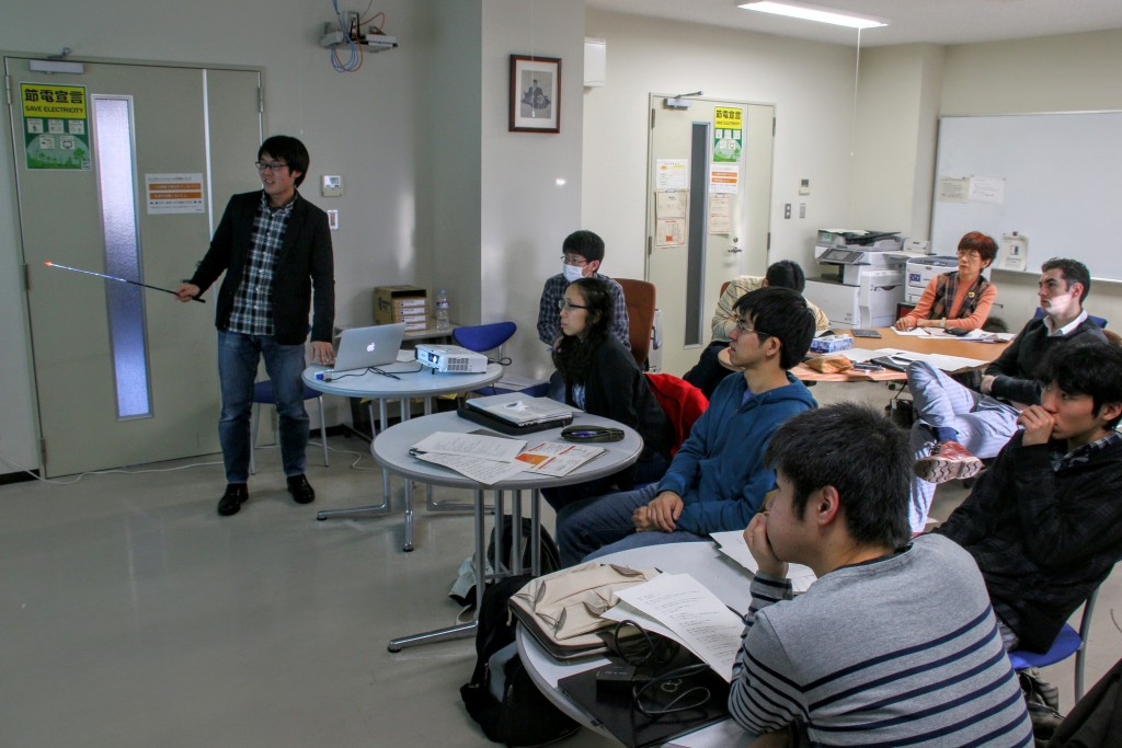 ジャーナリストが教育・研究の現場を取材<BR>～平成27年度「日本数学会 ジャーナリスト・イン・レジデンス」実施報告～