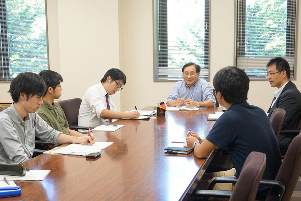 Special Roundtable Forum between Teijin CEO Mr. Jun Suzuki and Program Students