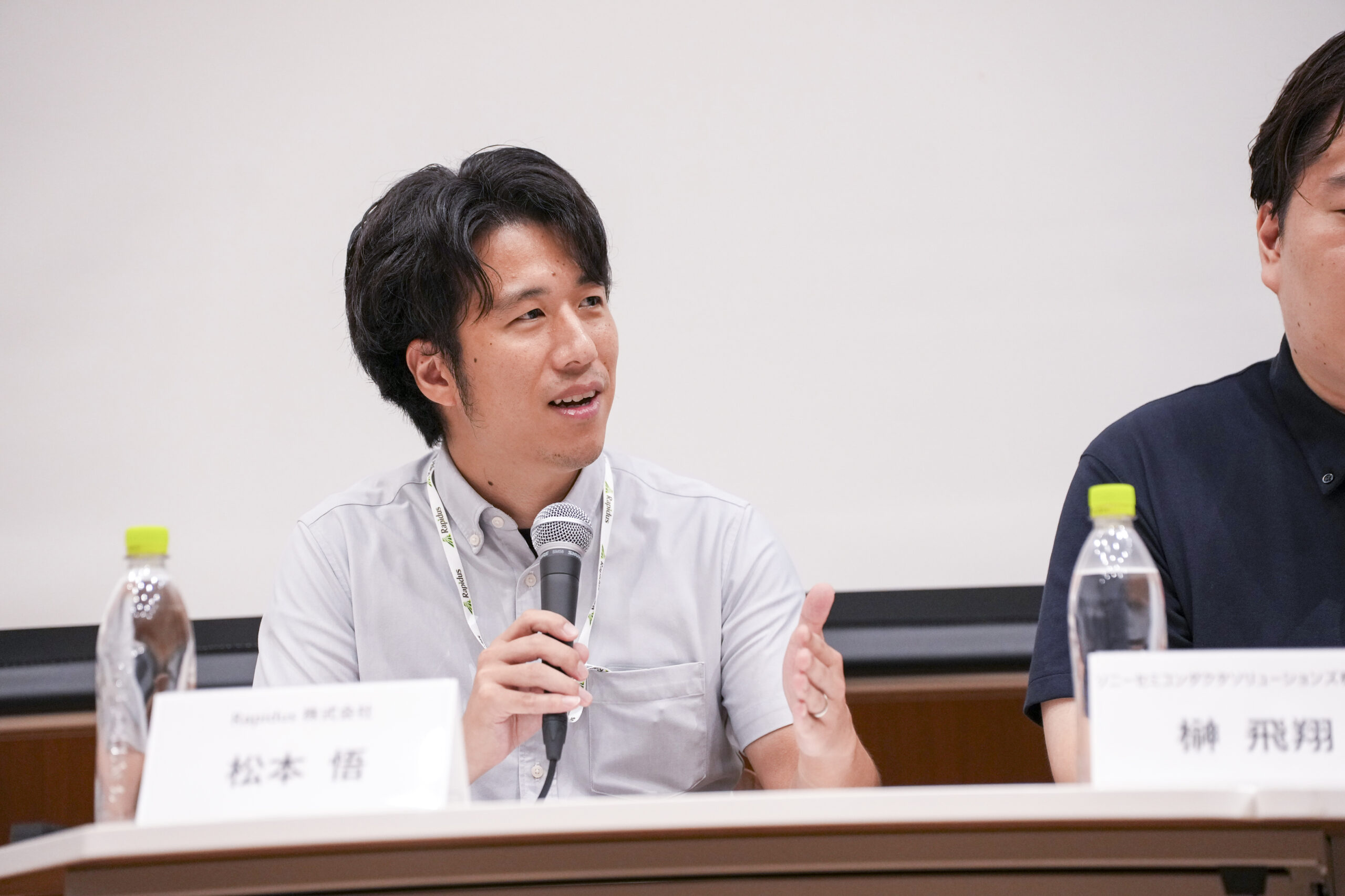 松本 悟氏(Rapidus株式会社 技術開発統括部 リードエンジニア)2023年にRapidusに転職し、インテグレーションエンジニアとして、2ナノ半導体を量産レベルで作るための最適なプロセスフローの道筋を立てる業務を担当。情報科学研究科出身。